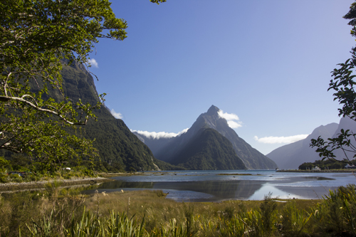 Queenstown-Milford Sound-Te Anau 406km | 252mi, 5 Stunden 20 Minuten Fahrtzeit