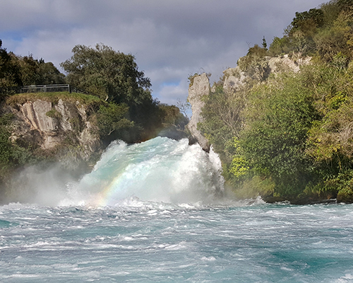 Rotorua - Taupo 80km | 49mi, 1 Stunde Fahrtzeit