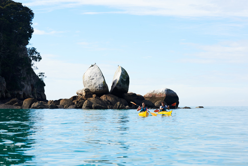 Nelson-Abel Tasman National Park-Nelson, 122km | 75mi, 1 Stunde 20 Minuten Fahrtzeit (jede Richtung)