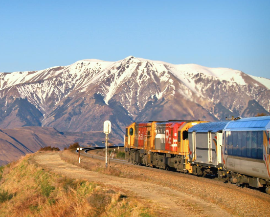 Christchurch-Greymouth-Fox Glacier 195km | 121mi, 2 Stunden 40 Minuten Fahrtzeit