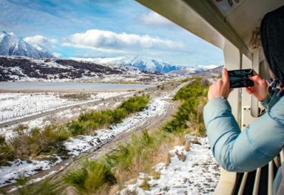 Tranz Alpine-Greymouth-Fox Glacier 195km | 121mi, 2 Stunden 40 Minuten Fahrtzeit