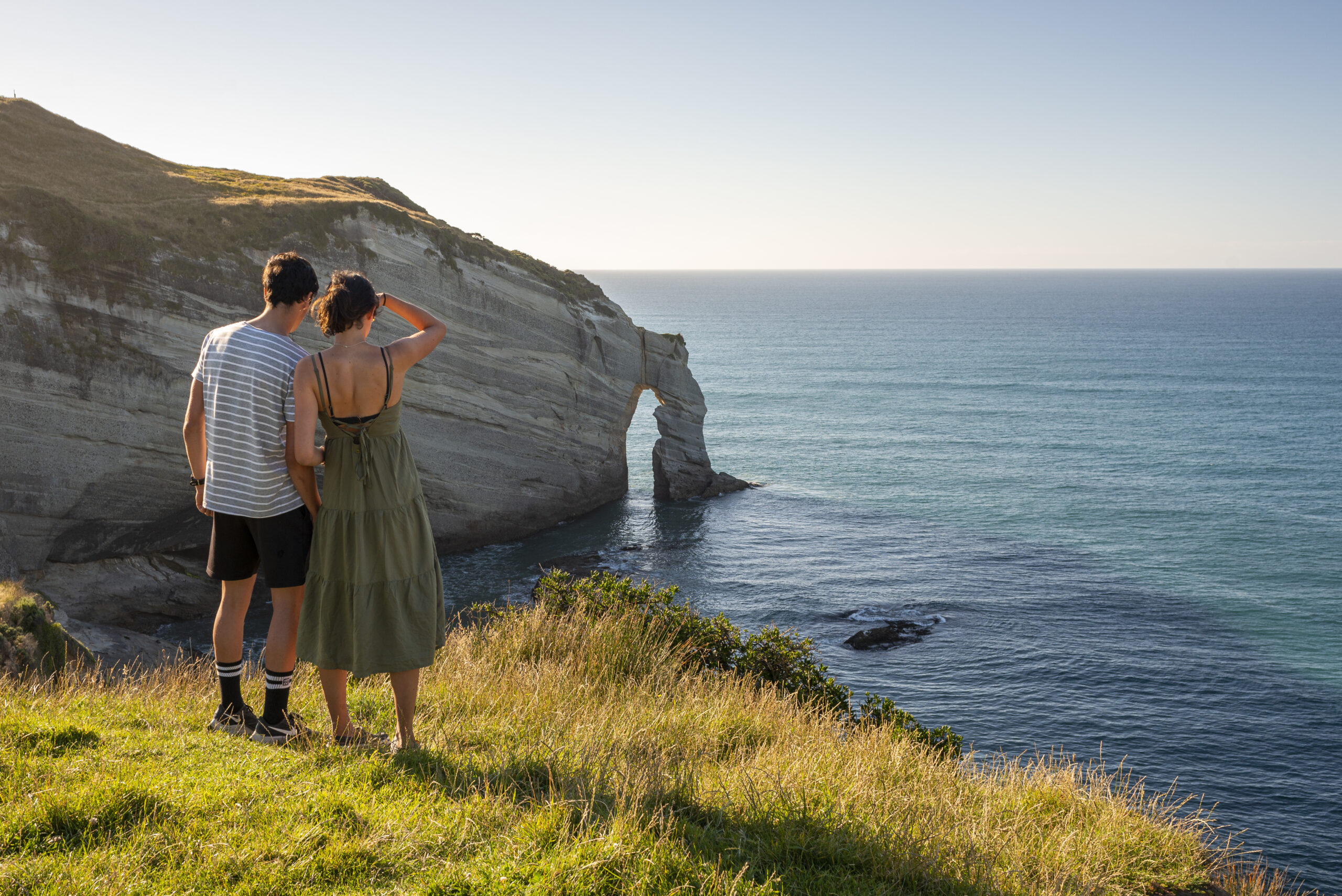 Blick über die eindrucksvolle Küstenlandschaft am Cape Farewell in Nelson Tasman