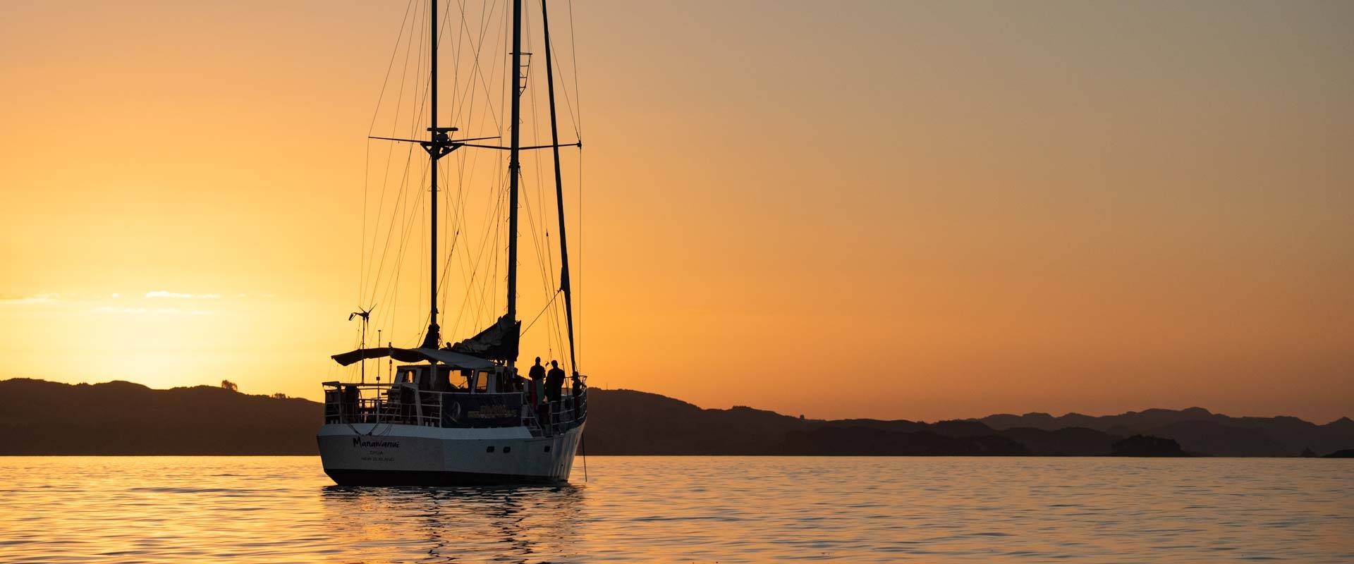 Auckland – Bay of Islands und Sundowner Cruise (F, A)
